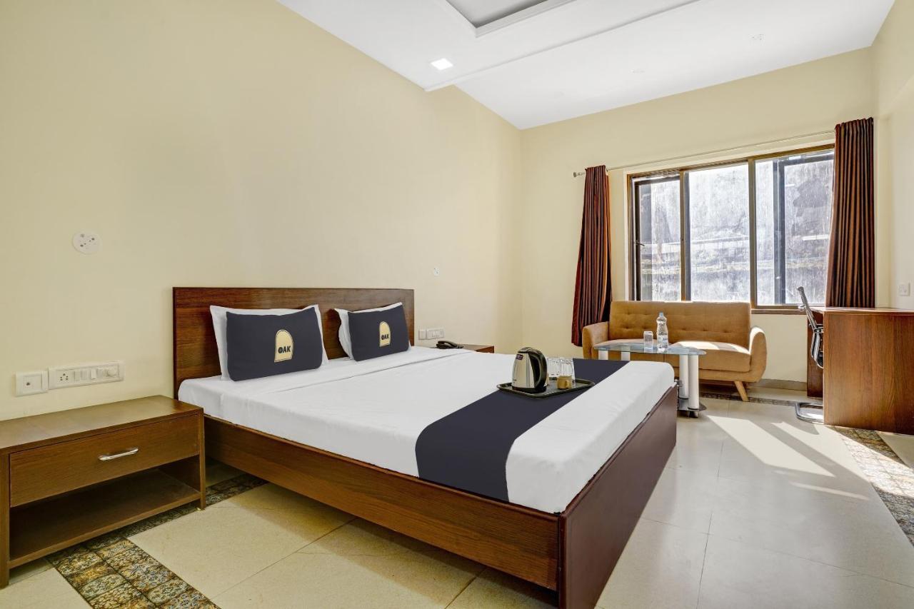 Townhouse Oak Hotel Rama Nashik Εξωτερικό φωτογραφία