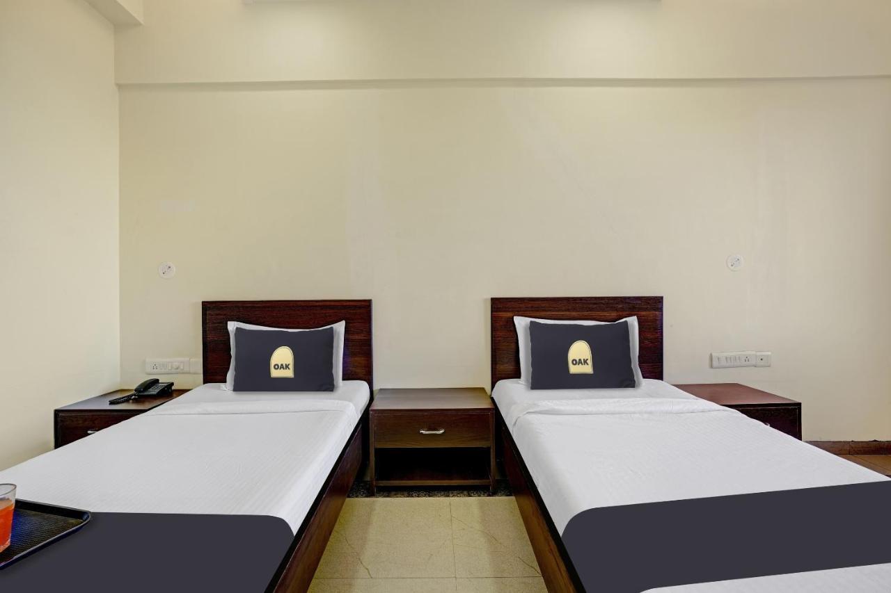 Townhouse Oak Hotel Rama Nashik Εξωτερικό φωτογραφία