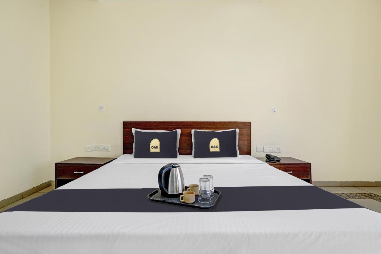 Townhouse Oak Hotel Rama Nashik Εξωτερικό φωτογραφία